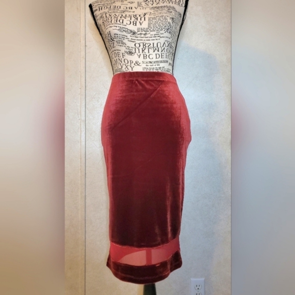 Bozzolo Burgundy Velvet Pencil Skirt with Sheer Hem Detail Size:S